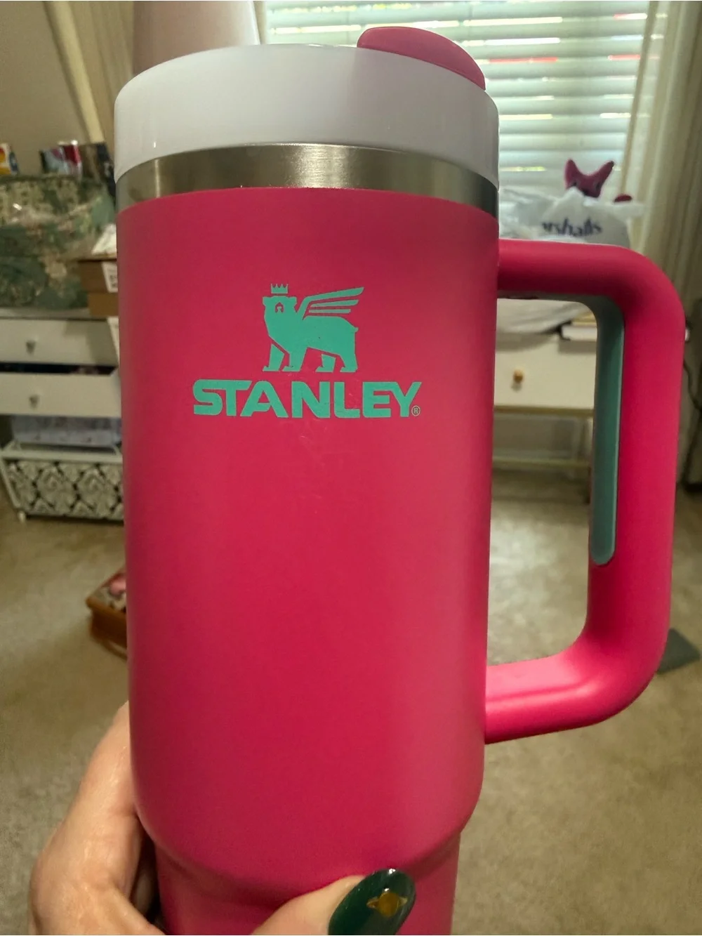 Stanley Hot Pink Travel Tumbler with White Lid and Turquoise Logo - Picture 4 of 6